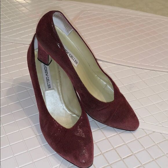 Vtg Andrew Geller "Wendy" wine colored caviar heels - Picture 2 of 7